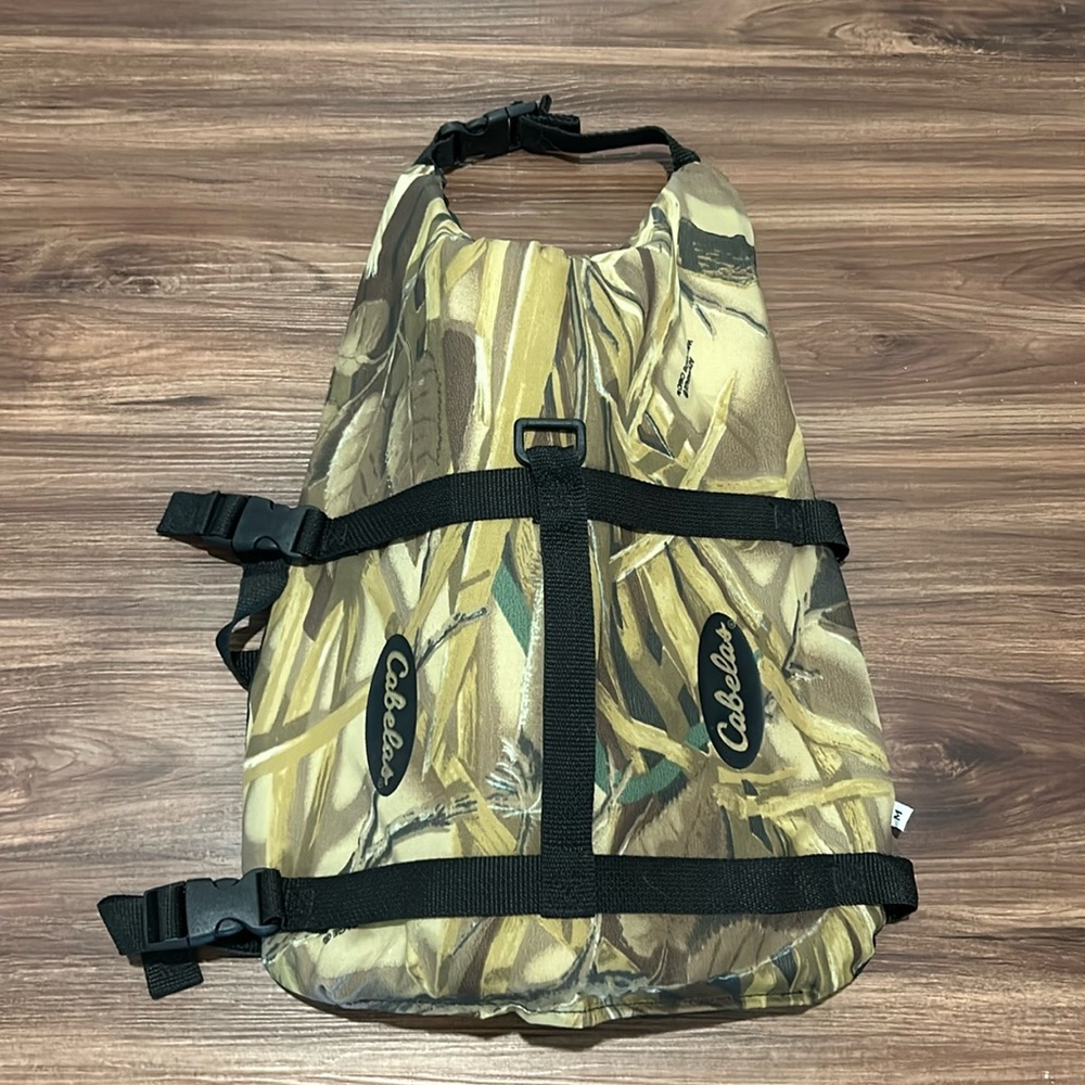 Cabela’s Camo Dog Flotation Vest